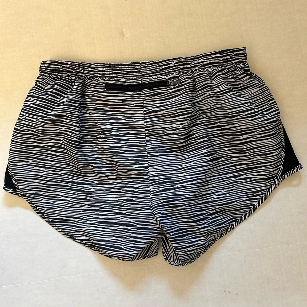Nike Dry Fit Equilibrium Modern Tempo lined shorts w/side mesh panels Sz-S.   X3